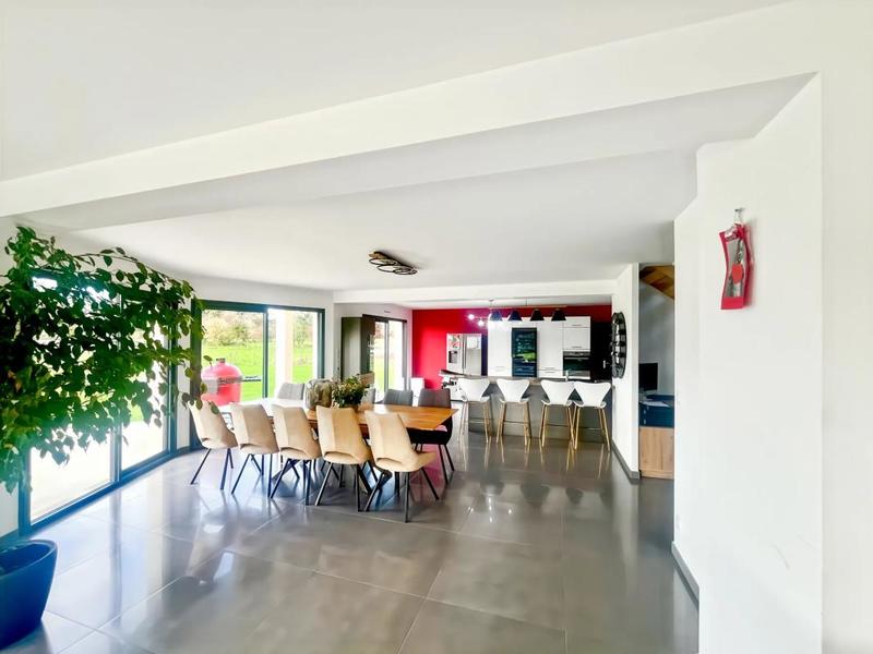 Maison - 150 m² - 7 pièces