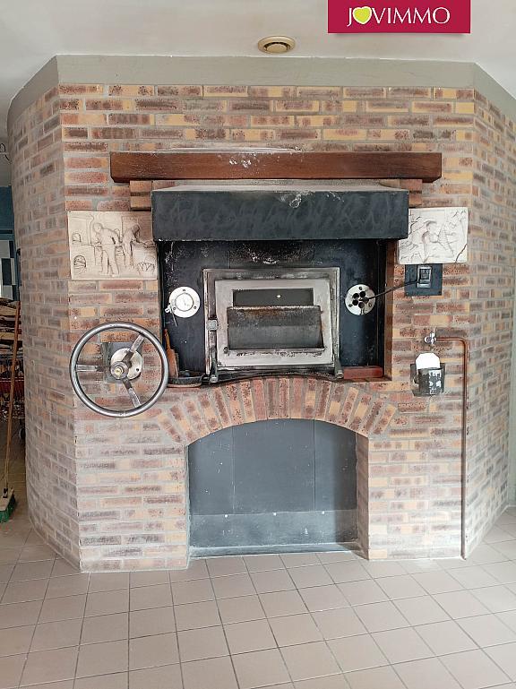 Magasins - 120 m² - 5 pièces