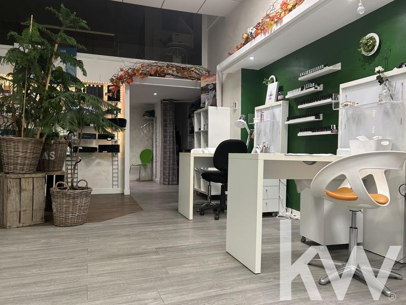 Fonds de commerce - Magasins - 128 m²