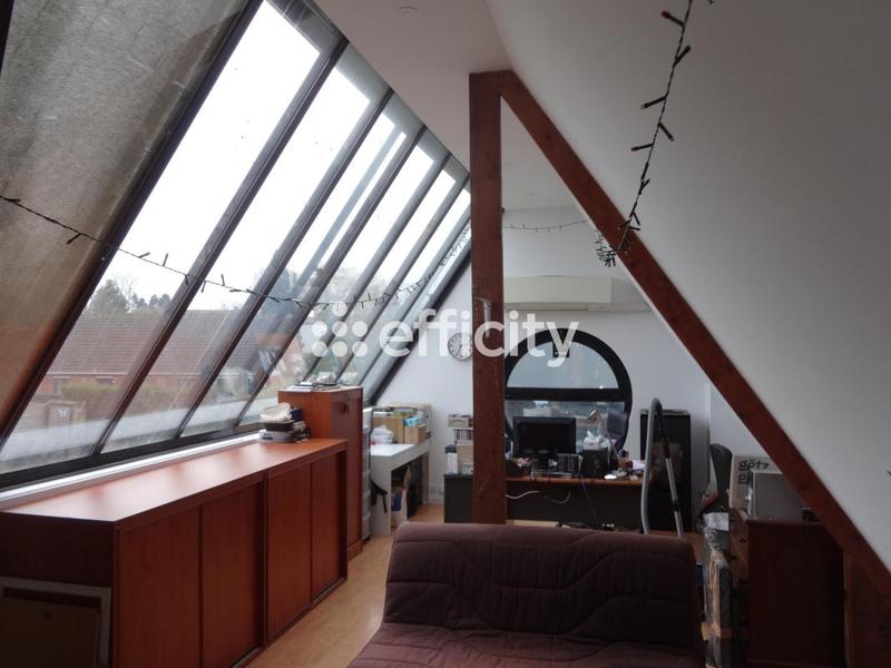 Maison - 260 m² - 10 pièces