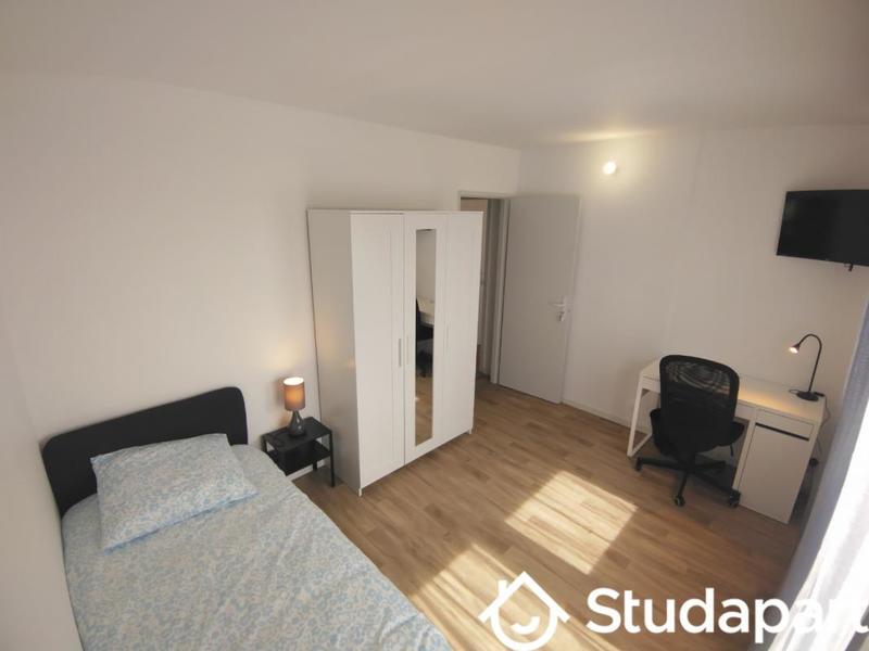 Chambre - 10 m² - 1 pièce