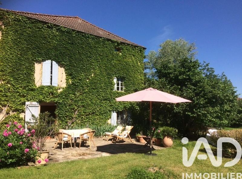 Maison - 316 m² - 10 pièces