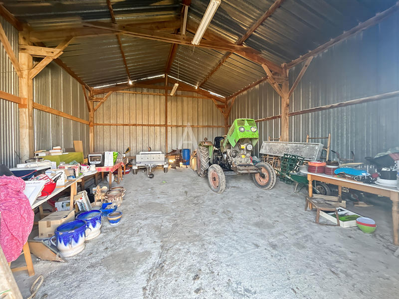 Local d'activité / Entrepôt - 140 m²