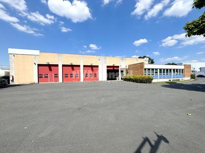 Local commercial - 1 240 m²