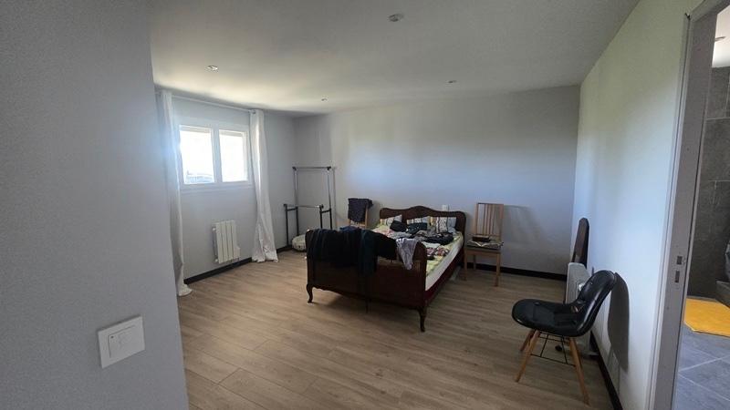 Propriété - 246 m² - 8 pièces