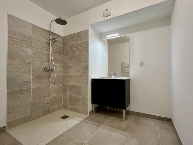 Appartement - 90 m² - 3 pièces