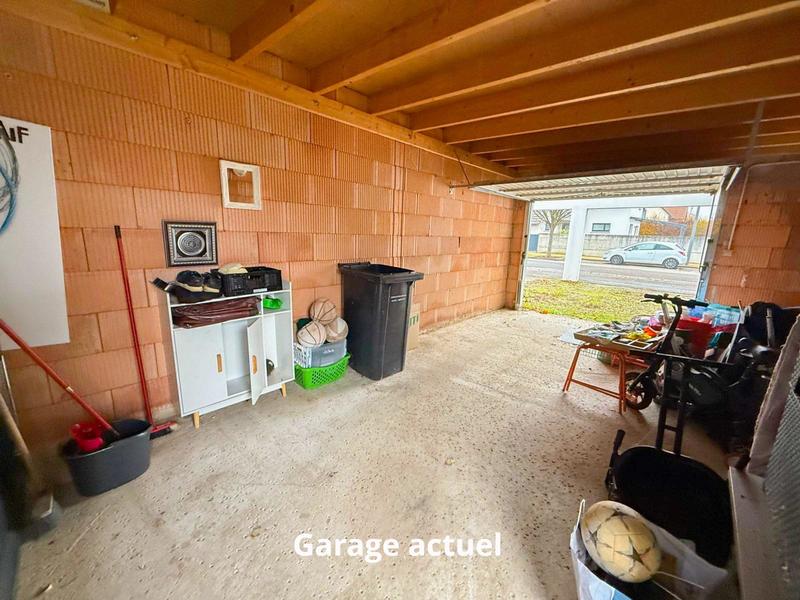 Maison - 99 m² - 5 pièces