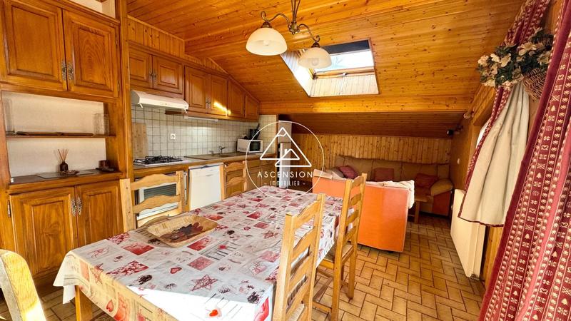 Châlet - 266 m² - 14 pièces