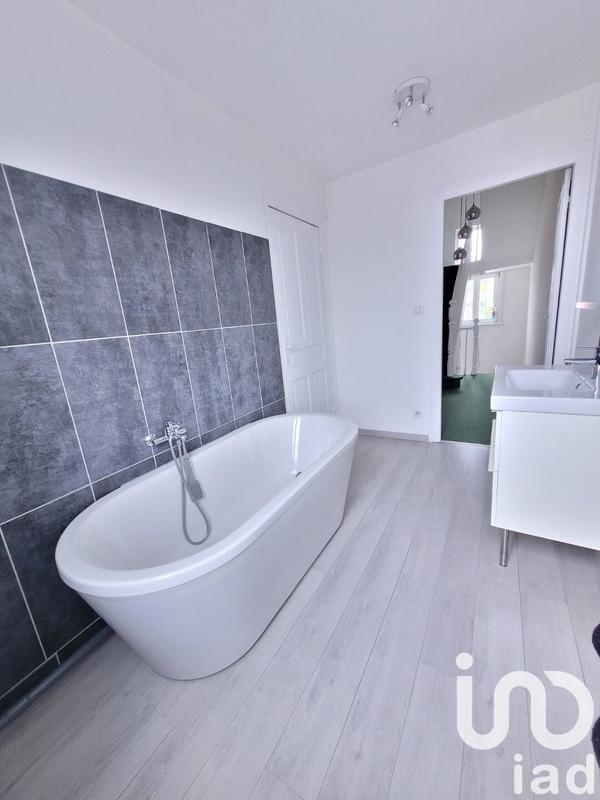 Appartement - 168 m² - 6 pièces