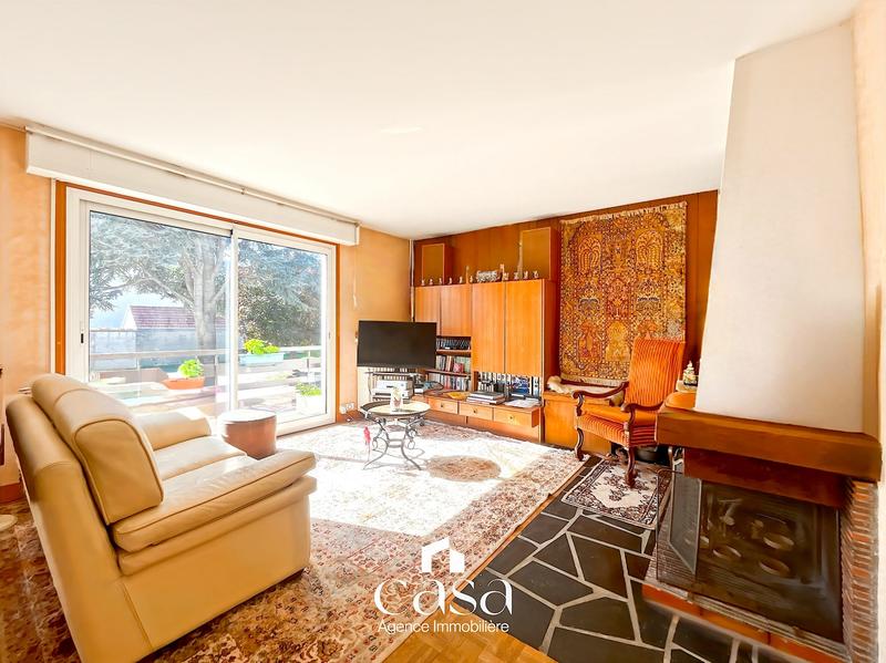 Maison - 220 m² - 10 pièces