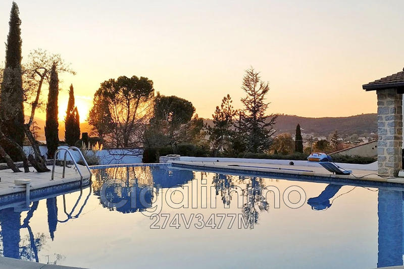 Villa - 280 m² - 11 pièces