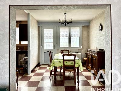 Maison - 96 m² - 4 pièces