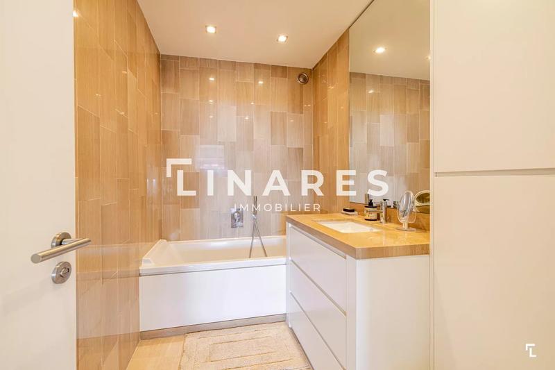 Appartement - 107 m² - 3 pièces