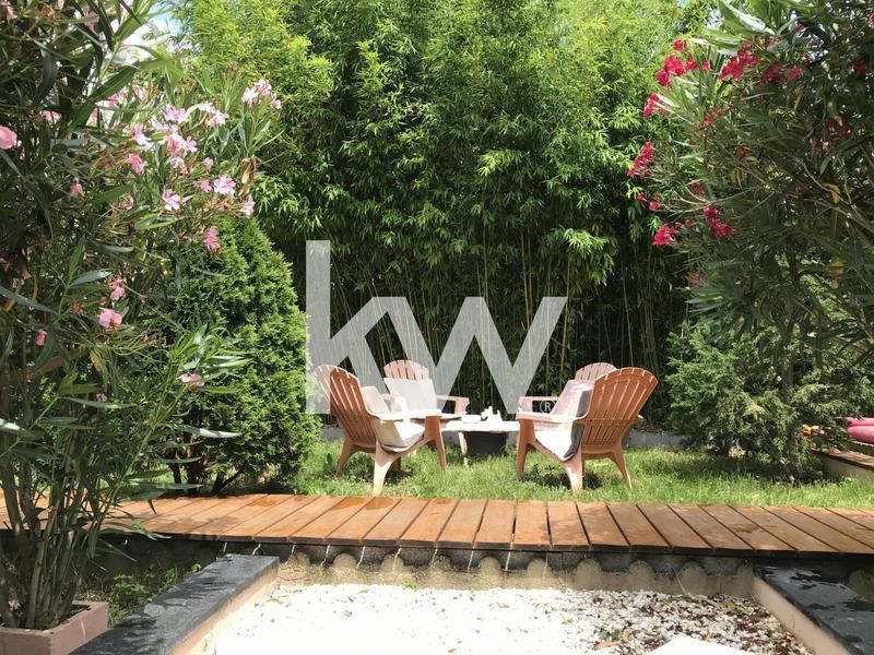 Maison - 260 m² - 6 pièces