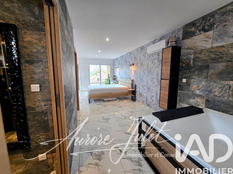 Maison - 183 m² - 5 pièces