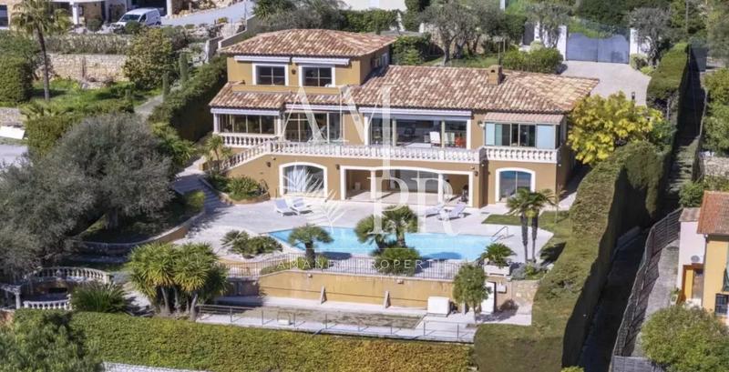 Villa - 400 m² - 10 pièces