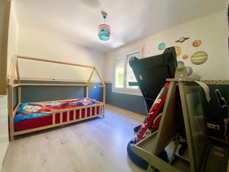 Maison - 90 m² - 5 pièces