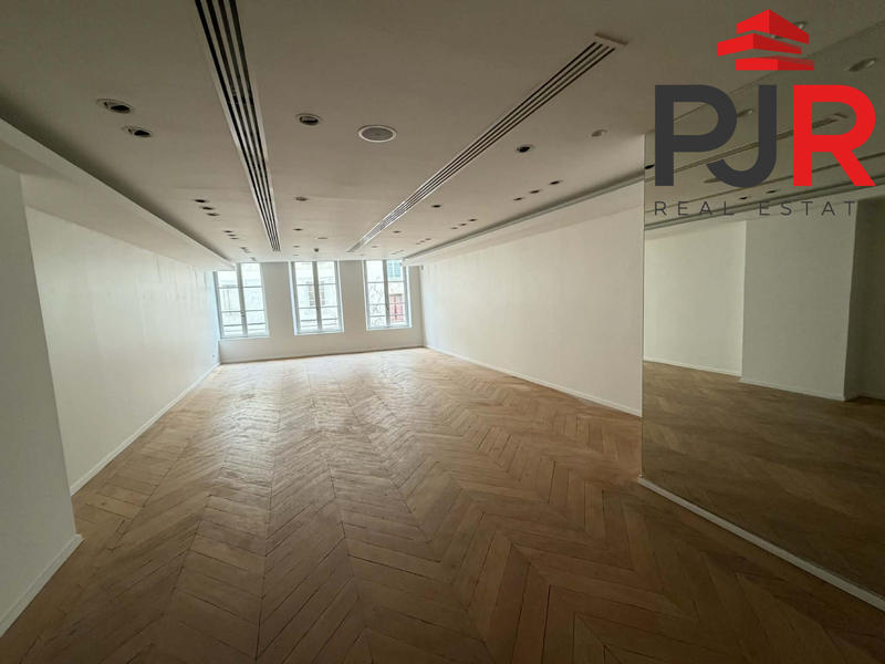 Local commercial - 386 m²