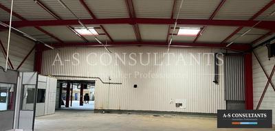 Entrepôt - 437 m²