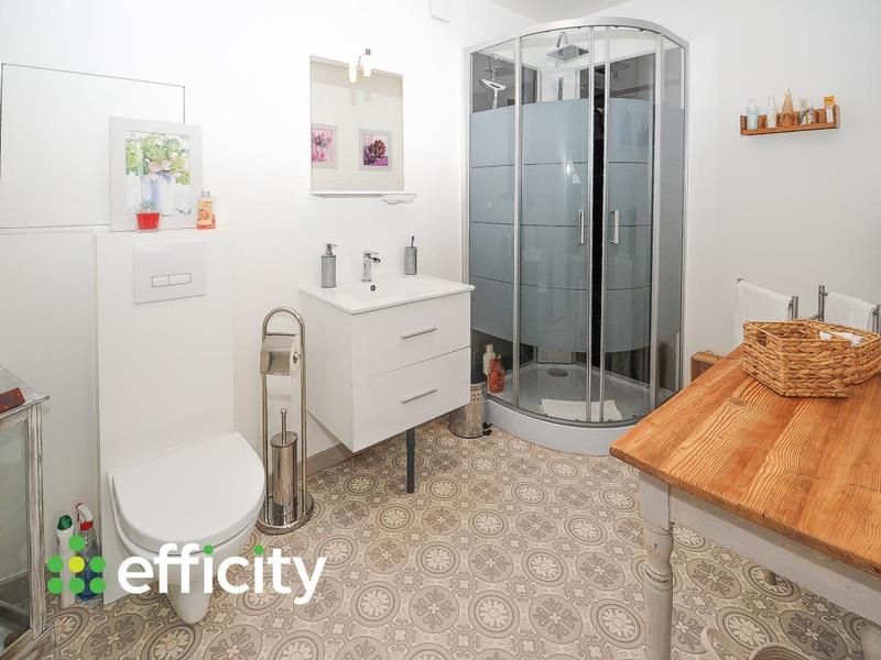 Pavillon - 200 m² - 5 pièces