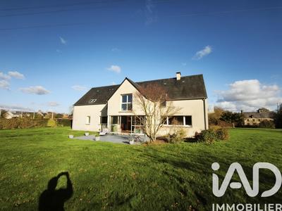 Maison - 211 m² - 7 pièces