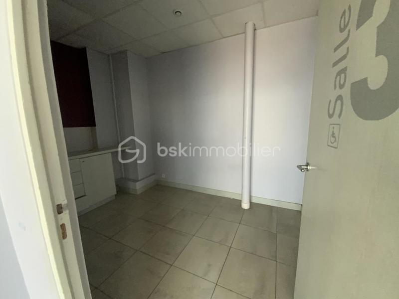 Local commercial - 149 m² - 7 pièces