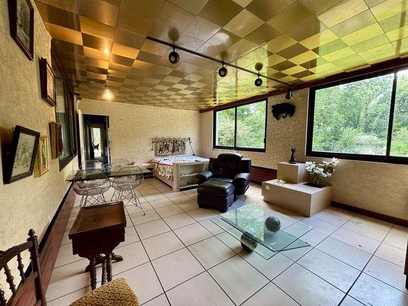 Maison contemporaine - 259 m² - 5 pièces