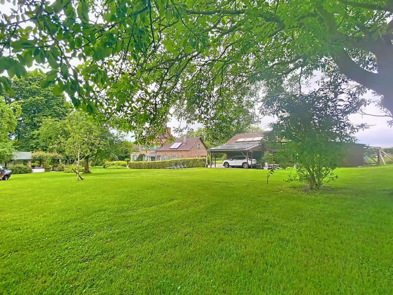 Maison - 264 m² - 14 pièces