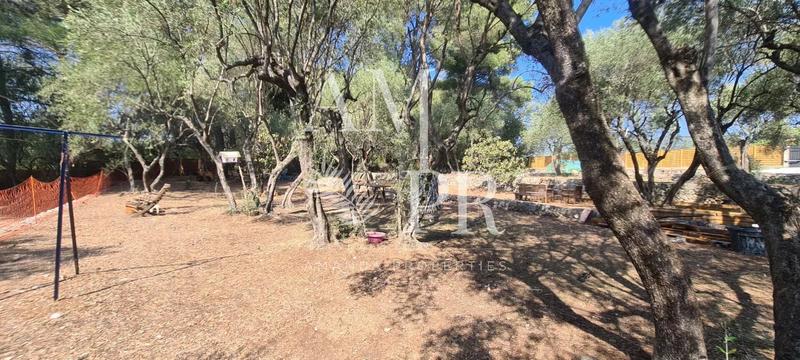 Maison - 200 m² - 8 pièces