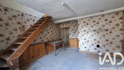 Maison de village - 250 m² - 2 pièces