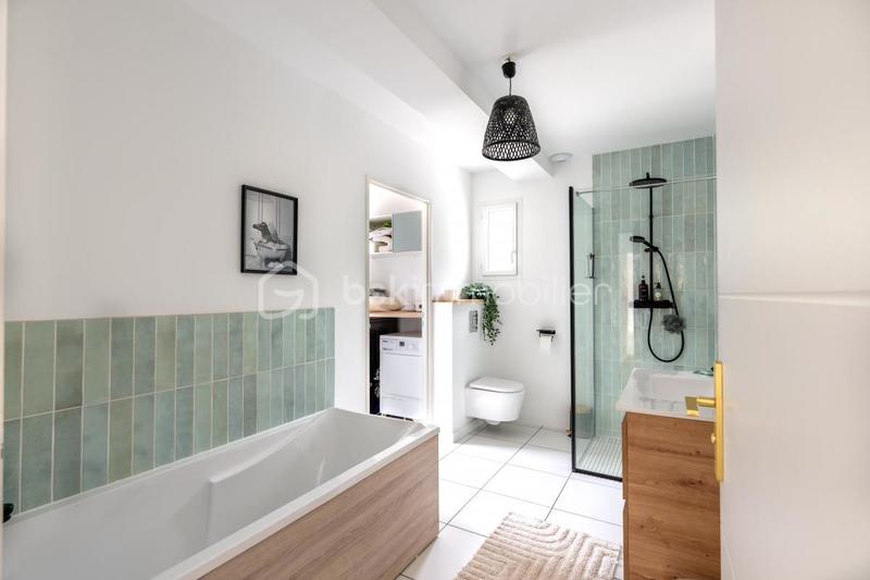 Maison - 196 m² - 7 pièces