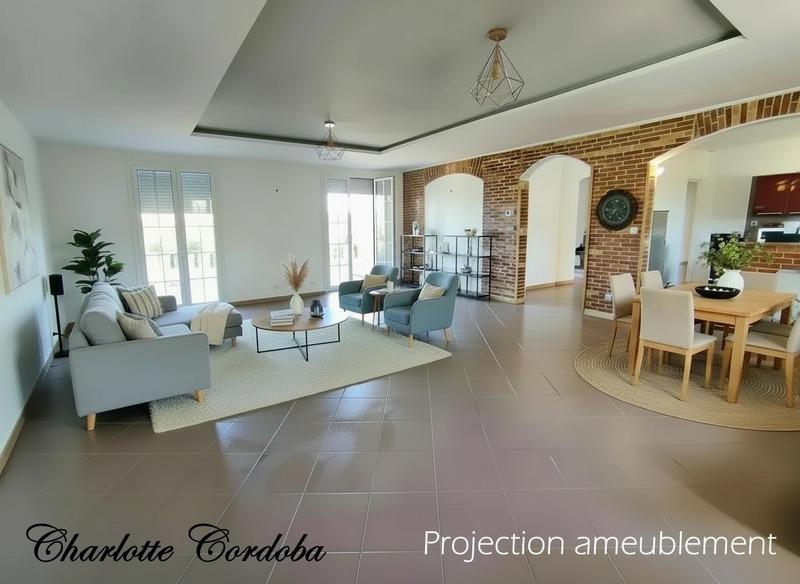 Maison - 233 m² - 8 pièces