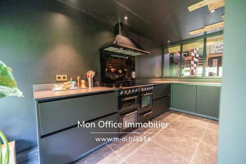 Châlet - 413 m² - 8 pièces