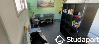 Chambre - 9 m² - 1 pièce