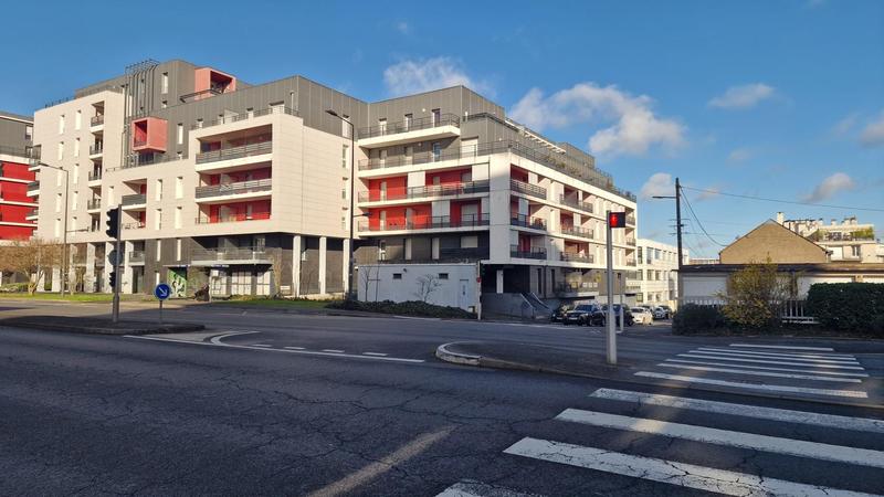 Parking / Garage - 11 m²