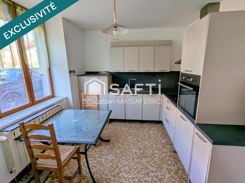 Maison - 228 m² - 7 pièces