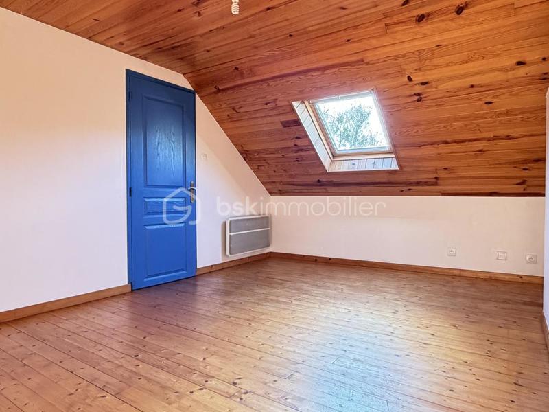 Maison - 350 m² - 25 pièces