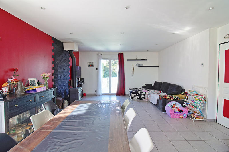 Maison - 95 m² - 5 pièces