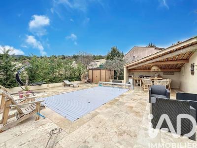 Maison - 149 m² - 5 pièces