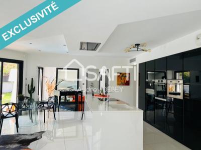 Maison - 162 m² - 7 pièces