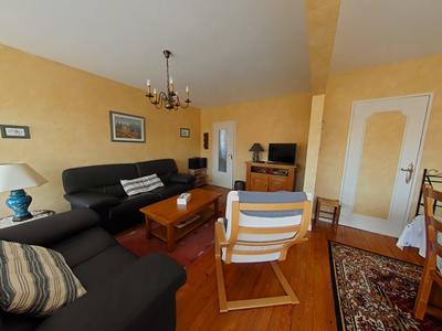 Appartement - 81 m² - 3 pièces