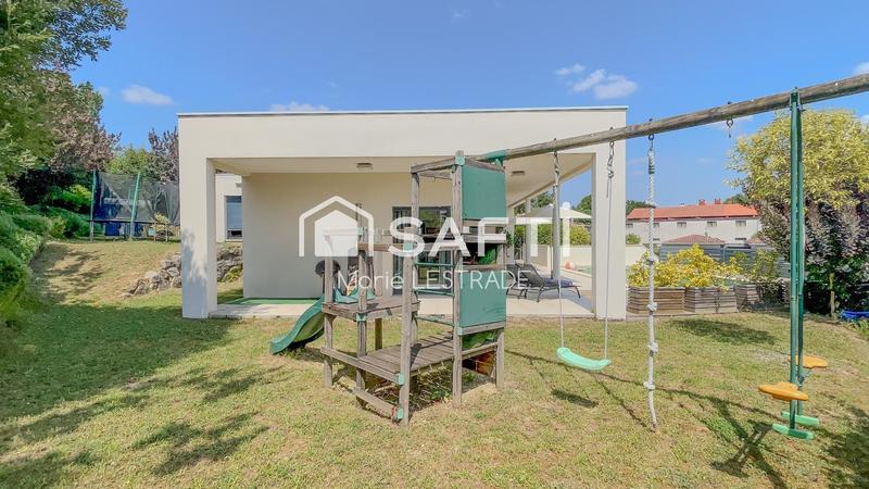 Maison - 195 m² - 6 pièces