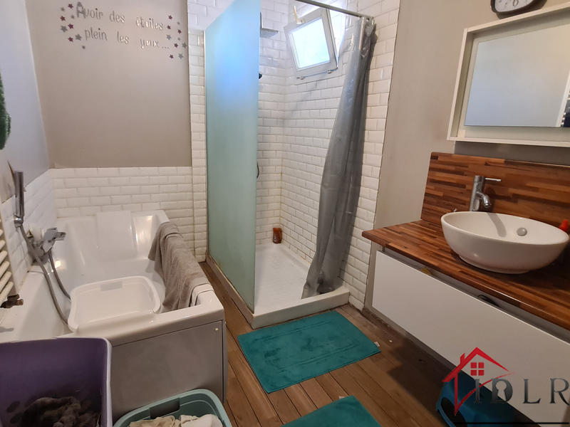 Maison - 92 m² - 5 pièces