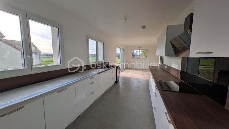 Maison - 145 m² - 8 pièces