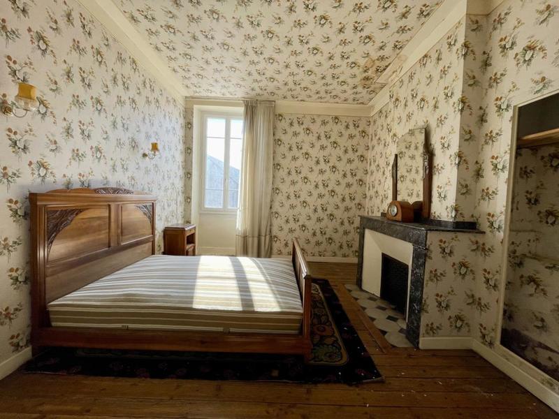 Maison - 220 m² - 7 pièces