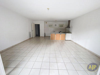 Appartement - 80 m² - 3 pièces