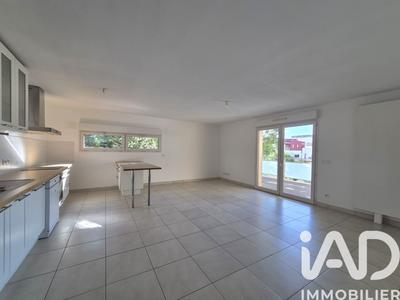 Appartement - 75 m² - 3 pièces