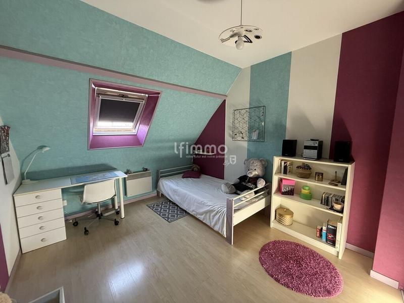 Maison - 94 m² - 5 pièces