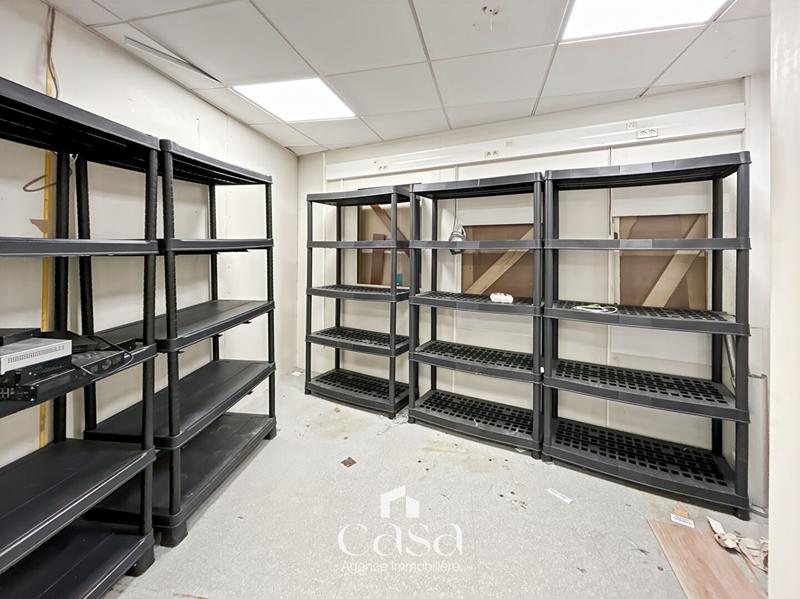 Local commercial - 130 m² - 1 pièce