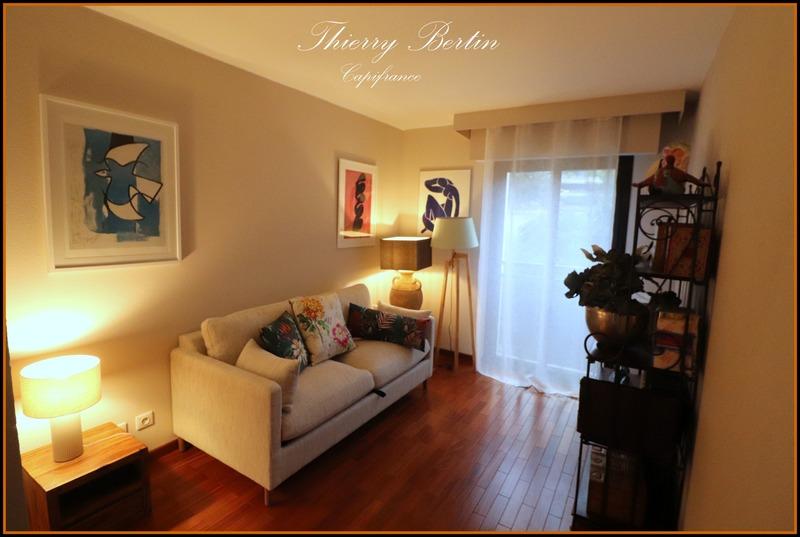 Appartement - 90 m² - 4 pièces